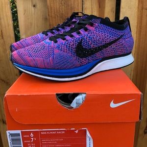 Flyknit Racer